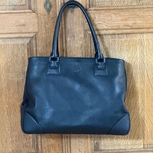 Tory Burch Large Robinson Tote – Black Saffiano Leather – Black Metal Hardware